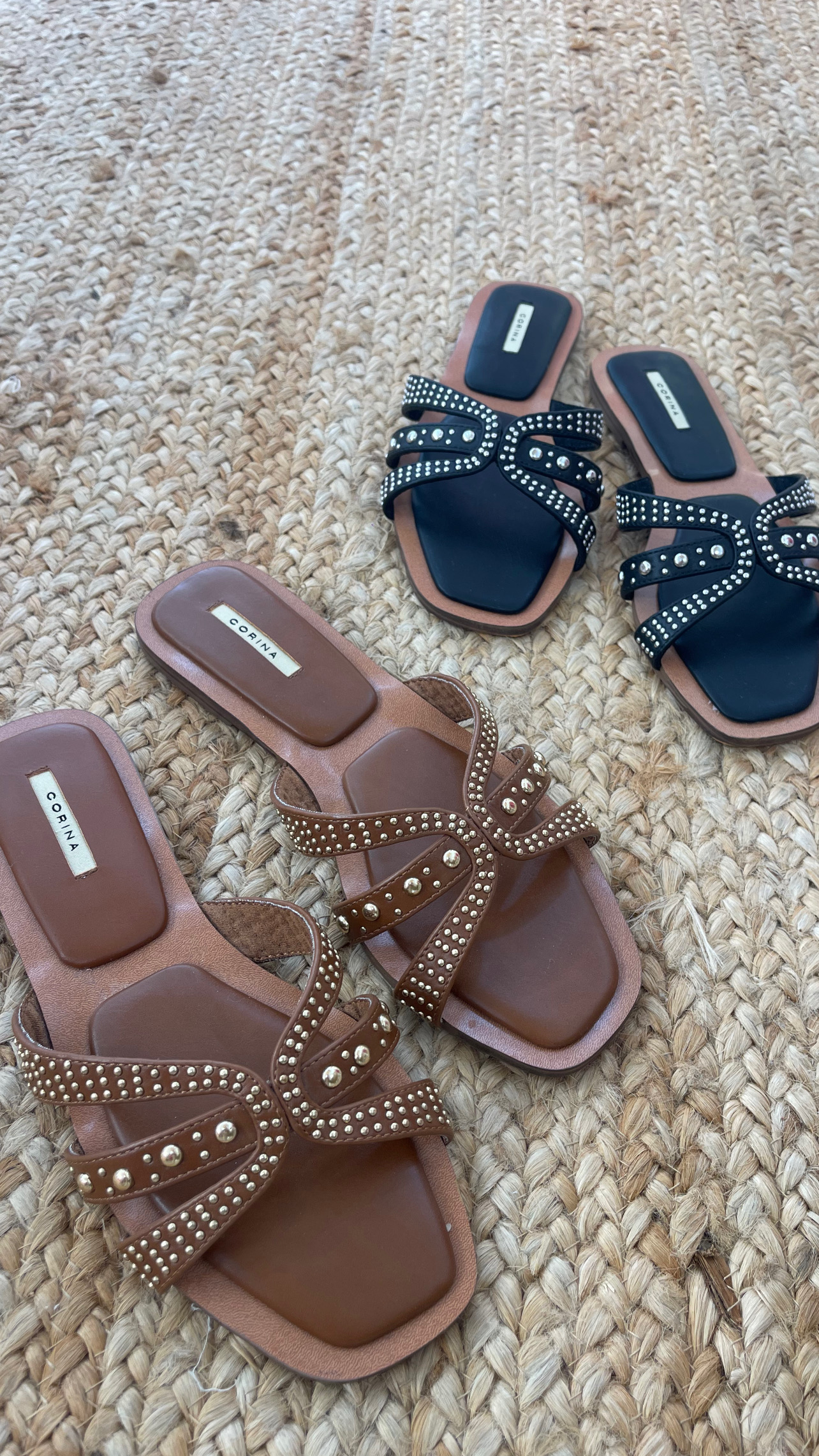 ACCESORIOS MUJER LLORET DE MAR BOLSO CALMALLORET CALMA FLORES CAPAZO ESTRELLA DE MAR MARGARITAS MINI TOTE BAG JOYERÍA BISUTERÍA ANILLOS COLLARES PULSERAS PENDIENTES CONJUNTO CONJUNTOS COLORES MODA FEMENINA ROPA MEDITERRANEO MUJER CHICA JUVENIL SEÑORA CAMISETA VESTIDO PANTALÓN FALDA CONJUNTO CHIC SHORT