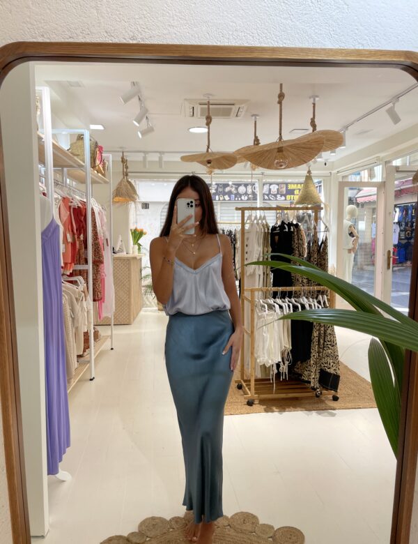 ACCESORIOS MUJER LLORET DE MAR BOLSO CALMALLORET CALMA FLORES CAPAZO ESTRELLA DE MAR MARGARITAS MINI TOTE BAG JOYERÍA BISUTERÍA ANILLOS COLLARES PULSERAS PENDIENTES CONJUNTO CONJUNTOS COLORES MODA FEMENINA ROPA MEDITERRANEO MUJER CHICA JUVENIL SEÑORA CAMISETA VESTIDO PANTALÓN FALDA CONJUNTO CHIC SHORT