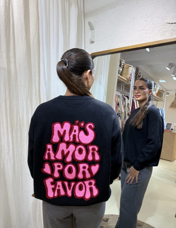 COMPRAR Jersey de punto suave con mensaje “Más Amor Por Favor”: mini aplique en el pecho y gran motivo en la espalda en chenilla rosa/fucsia. Fit relajado.