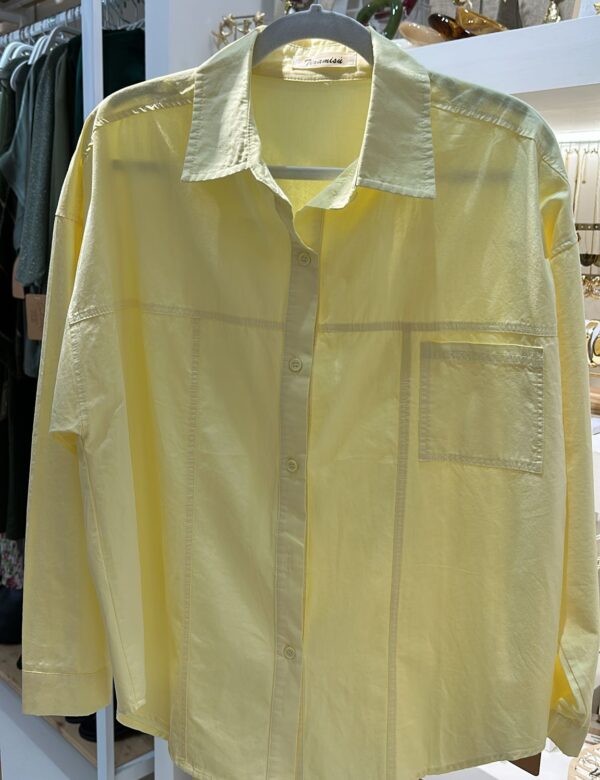 COMPRAR Camisa oversize mujer, blusa amarilla pastel, camisa algodón popelín, ropa casual mujer, sobrecamisa ligera