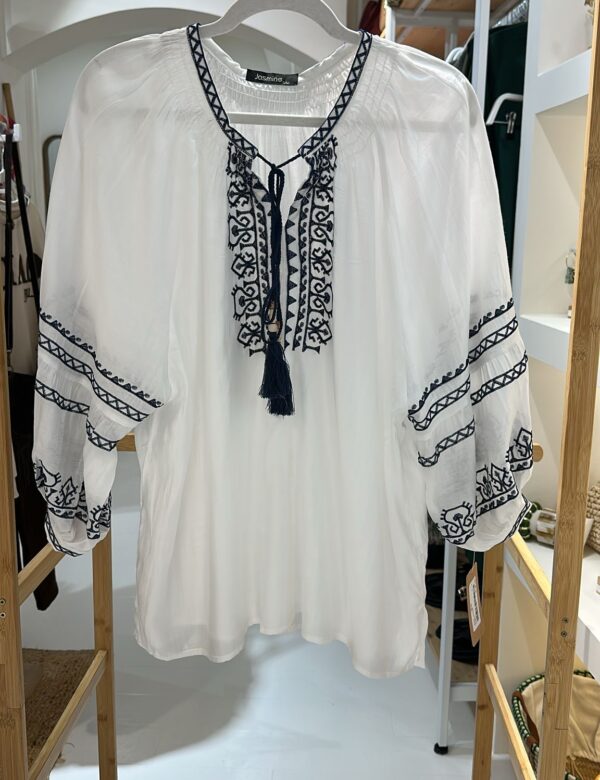 COMPRAR Blusa bordada amarilla, blusa boho chic colores, blusa étnica manga abullonada, moda mujer primavera 2026, blusa con borlas artesanal