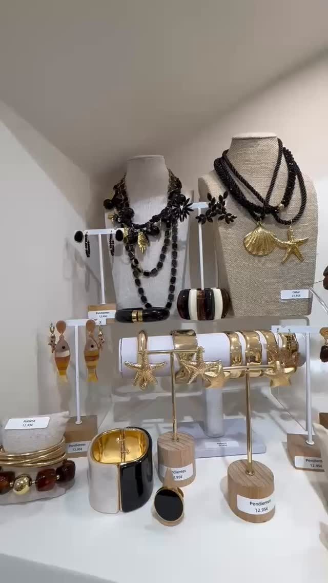 Instagram post from calmalloret. This post is in position 2.